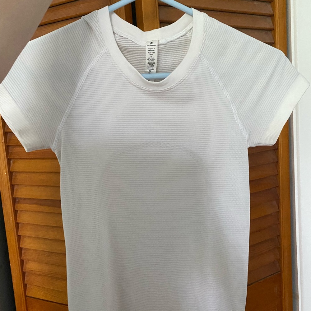 Lululemon swiftly tech t shirt
